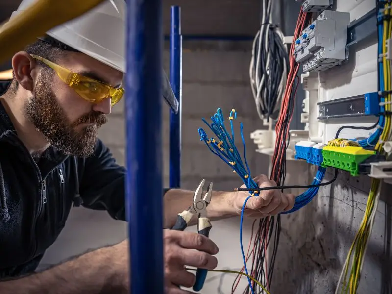 Importância Da Manutenção Elétrica Preventiva Em Ambientes Industriais 1 Manutenção eletrica preventiva